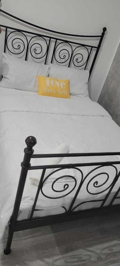 Andi 2-Apartament Băile Herculane Eksteriør billede