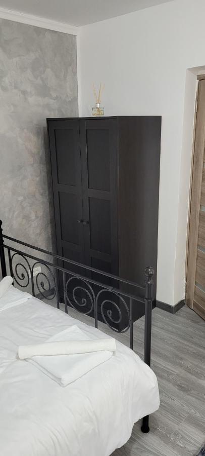 Andi 2-Apartament Băile Herculane Eksteriør billede